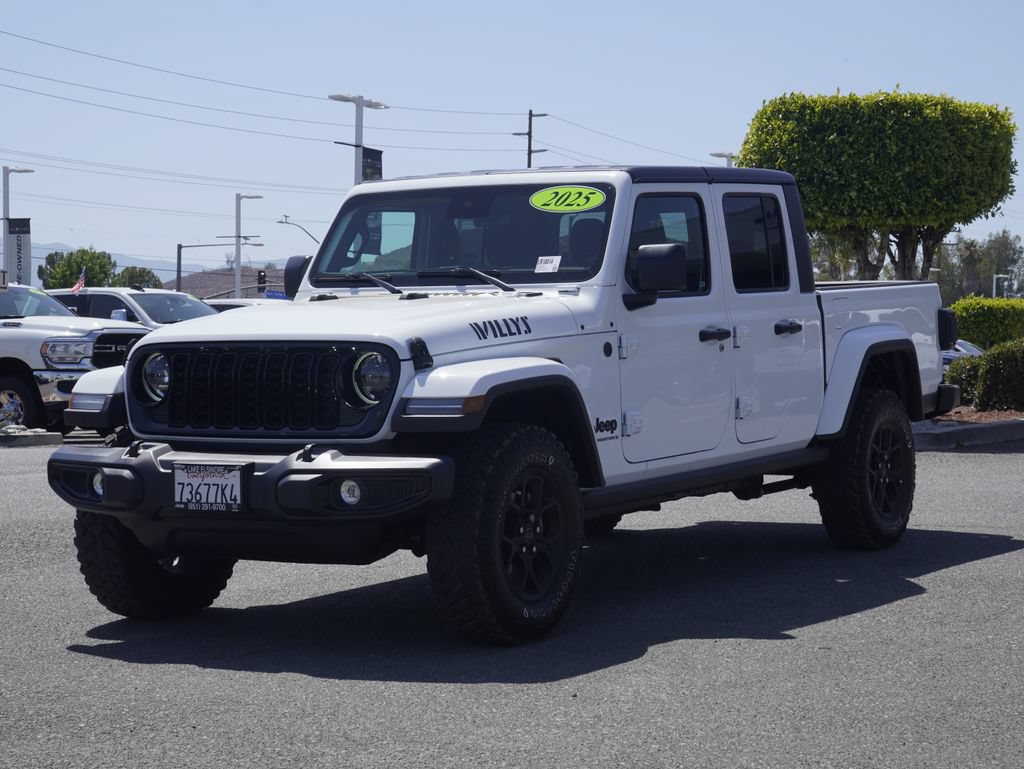 Certified 2025 Jeep Gladiator Sport AWD/4WD image 8