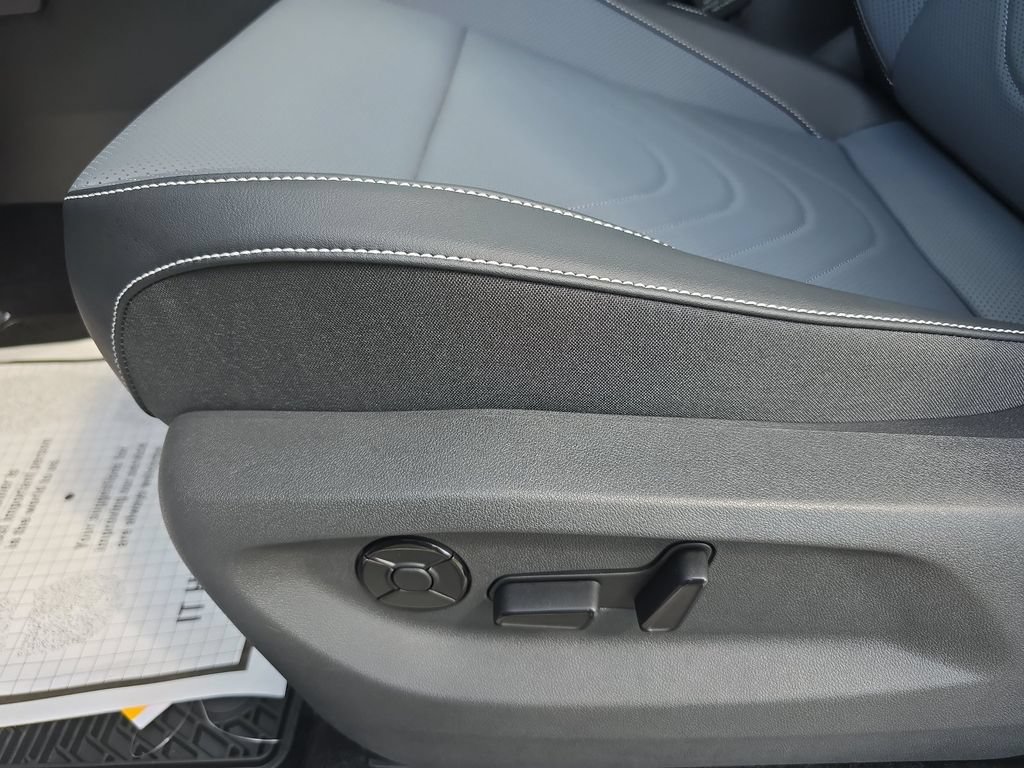 New 2026 Volkswagen Tiguan SE R-Line AWD/4WD image 25