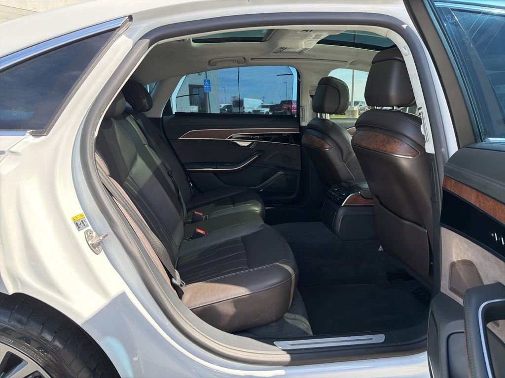 Used 2021 Audi A8 L 3.0T w/ Luxury Package image 17