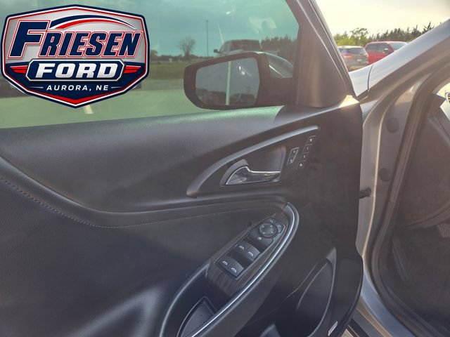 Used 2023 Chevrolet Malibu LT FWD image 10