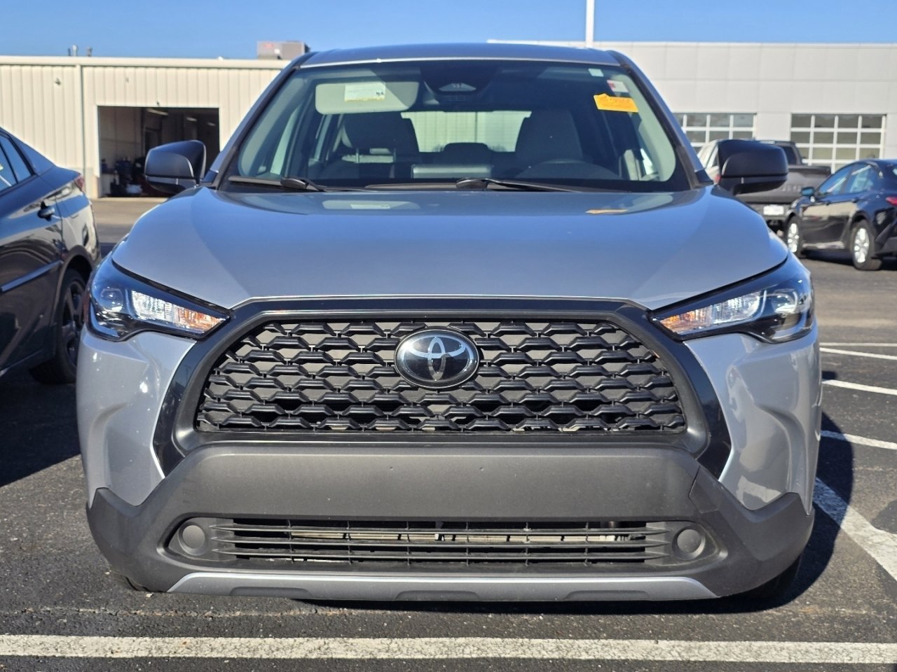 Used 2023 Toyota Corolla Cross L image 2