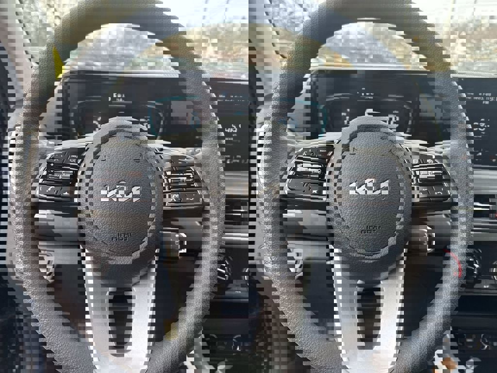 New 2026 Kia Seltos LX image 14