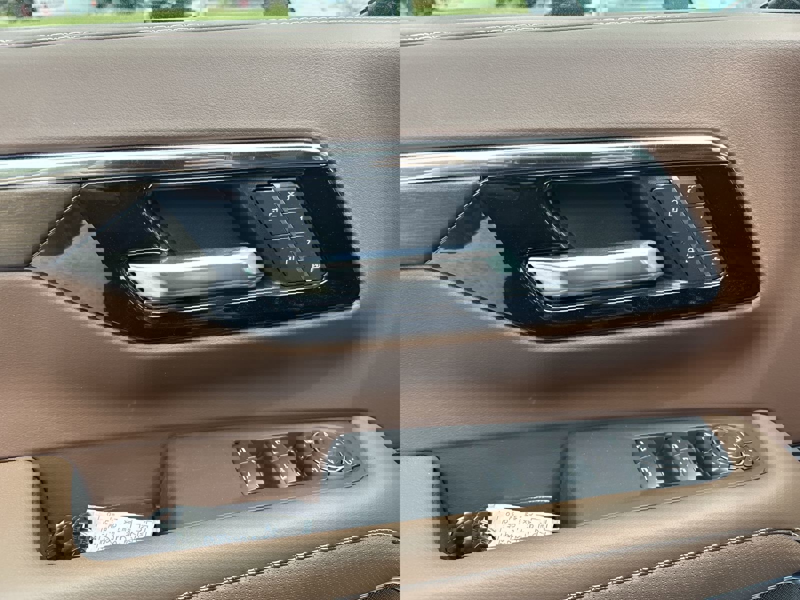 New 2026 Chevrolet Suburban High Country AWD/4WD image 16