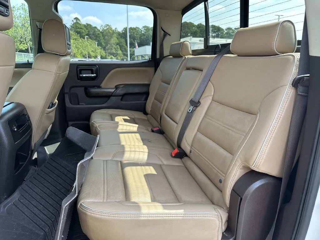 Used 2017 GMC Sierra 2500 Denali w/ Duramax Plus Package AWD/4WD image 16