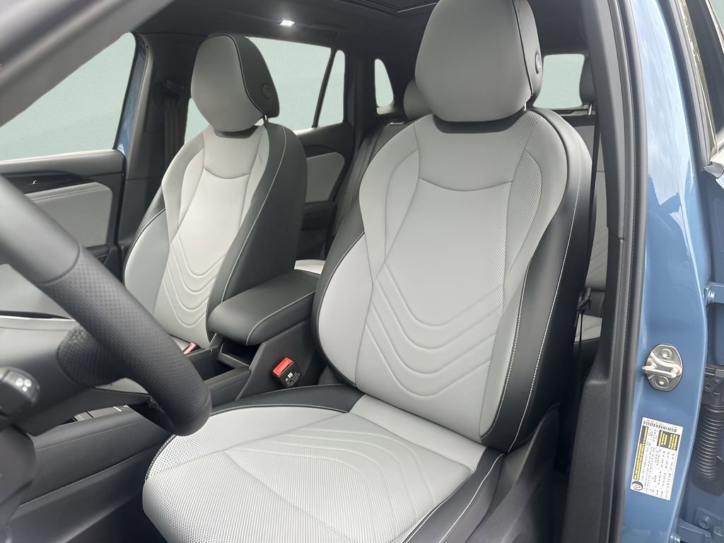 New 2026 Volkswagen Tiguan SE R-Line AWD/4WD image 11