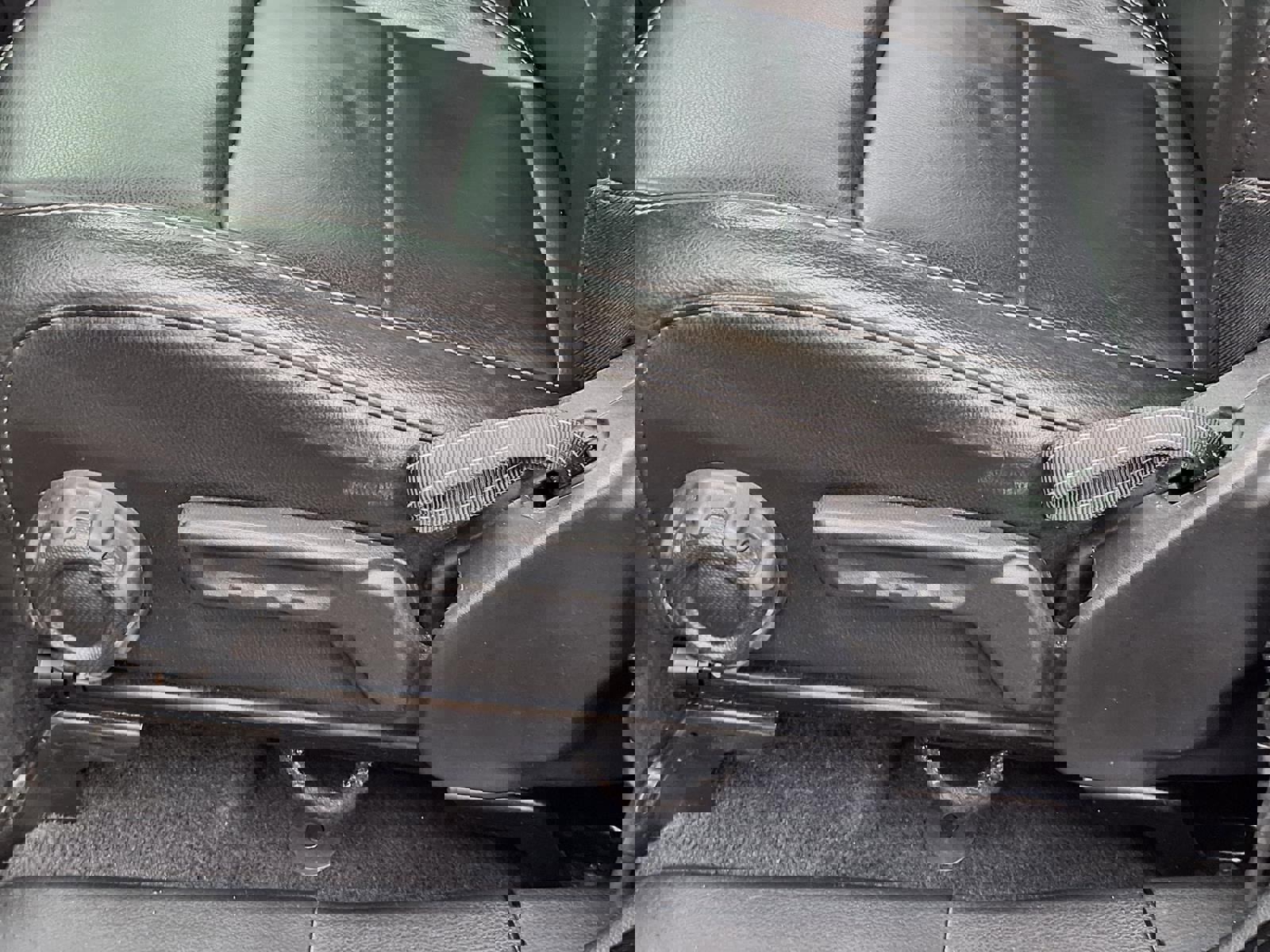 Used 2022 Jeep Wrangler Unlimited Sahara w/ Cold Weather Group image 4