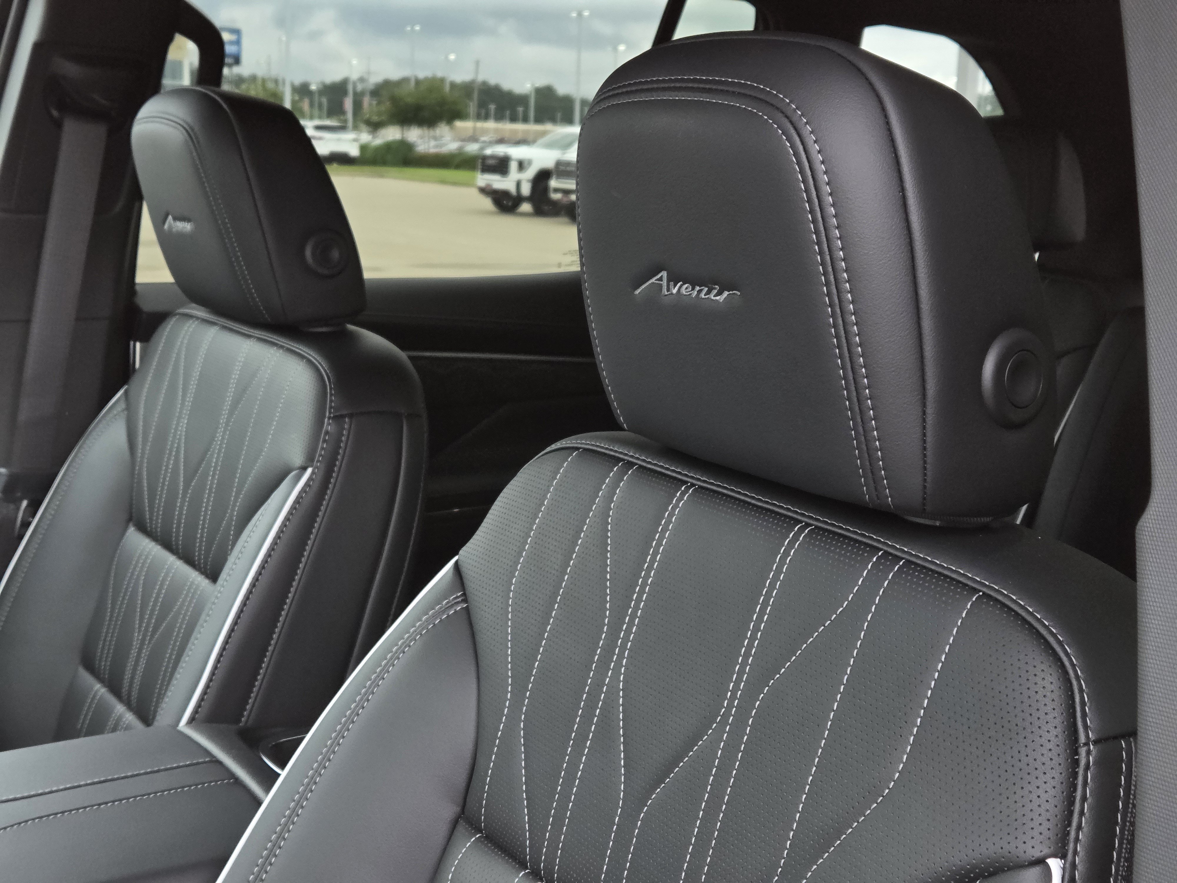 New 2026 Buick Enclave Avenir w/ Super Cruise Package FWD image 15