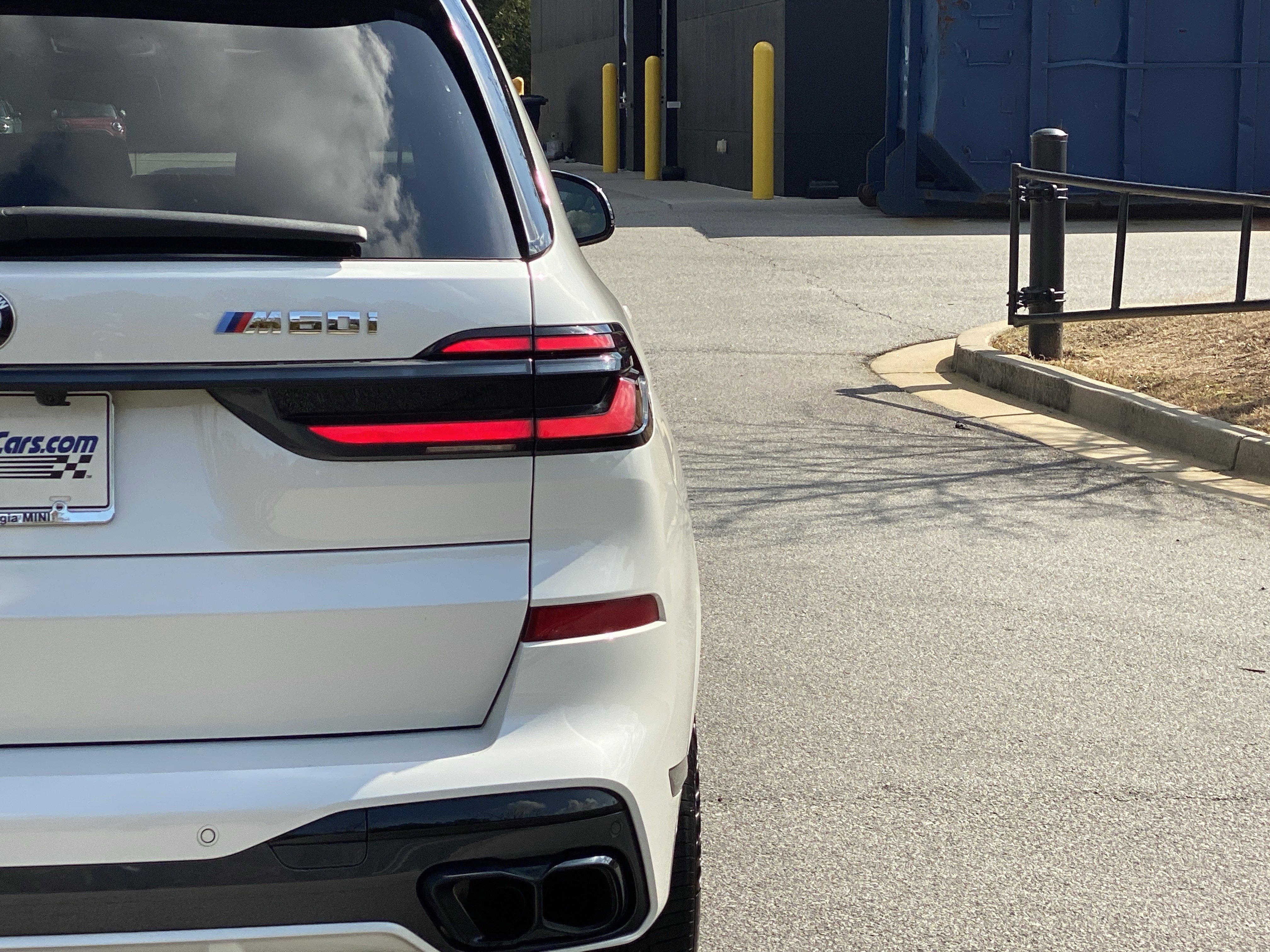 Used 2024 BMW X7 M60i w/ Executive Package image 24