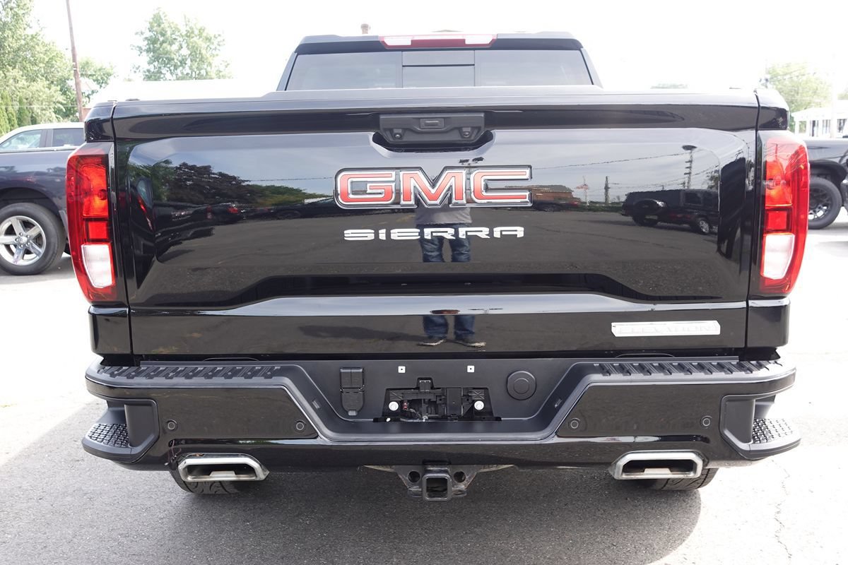 Used 2025 GMC Sierra 1500 Elevation w/ Elevation Premium Package AWD/4WD image 12