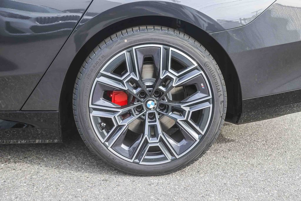 New 2026 BMW i5 eDrive40 w/ M Sport Package RWD image 8