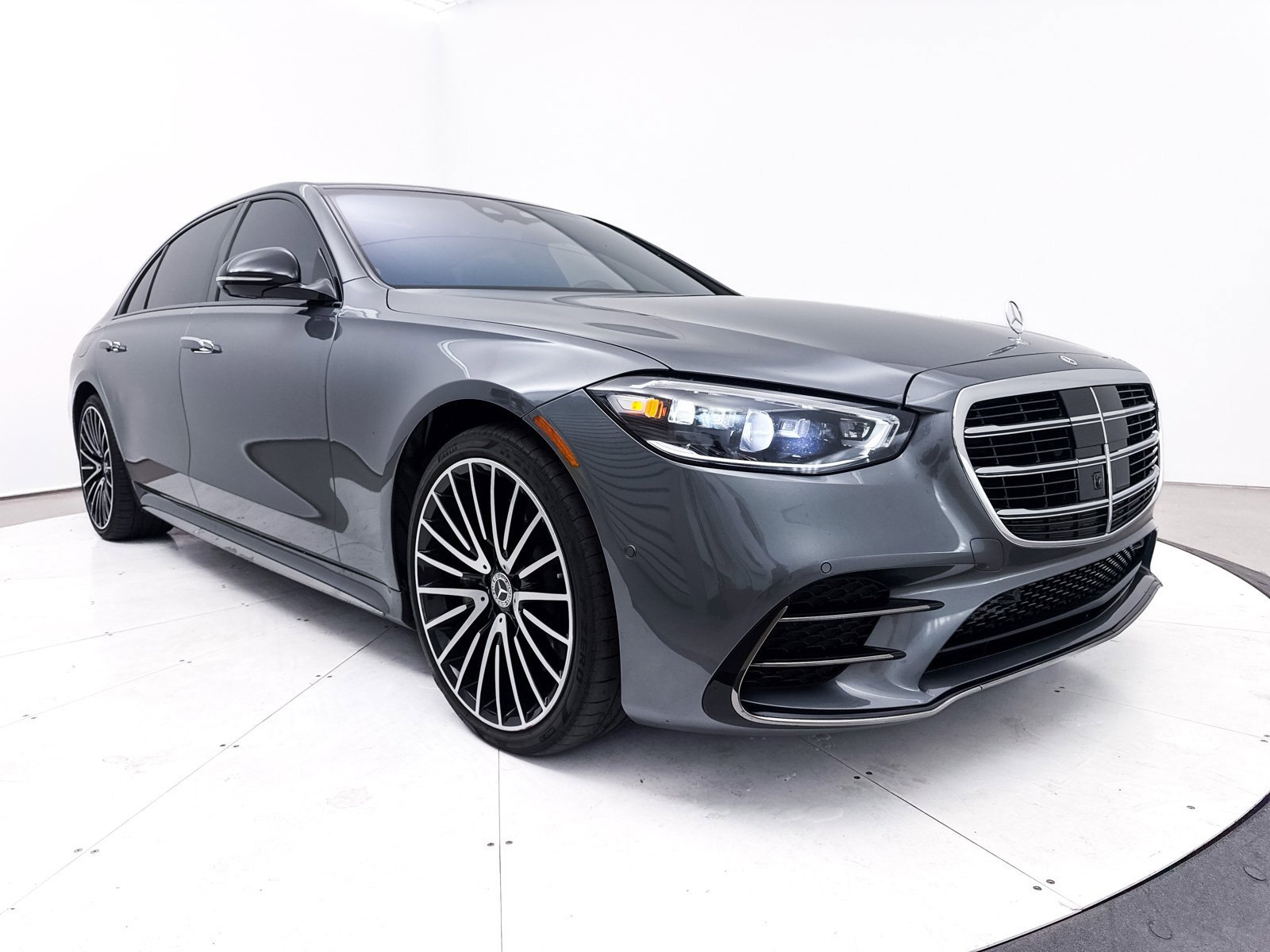 Used 2023 Mercedes-Benz S 500 4MATIC w/ AMG Line image 12