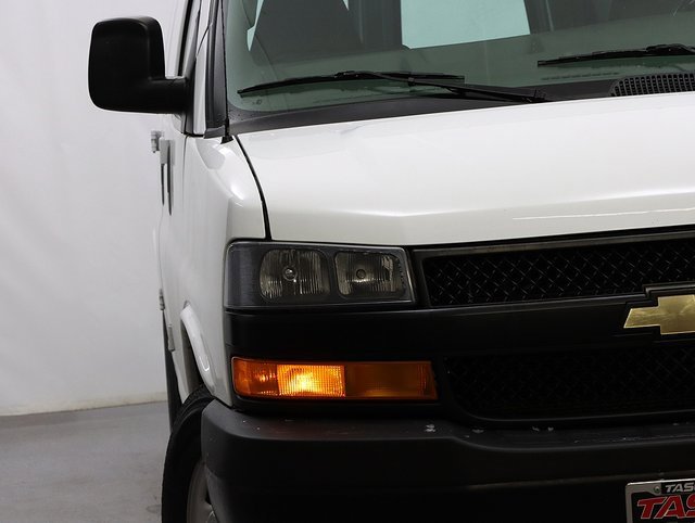 Used 2021 Chevrolet Express 2500 w/ Driver Convenience Package image 4