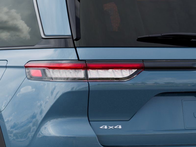 New 2026 Jeep Grand Cherokee Limited w/ Limited Altitude Package image 9