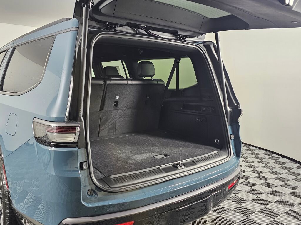 New 2026 Jeep Grand Wagoneer L Limited w/ Rear Seat Video Group I image 15