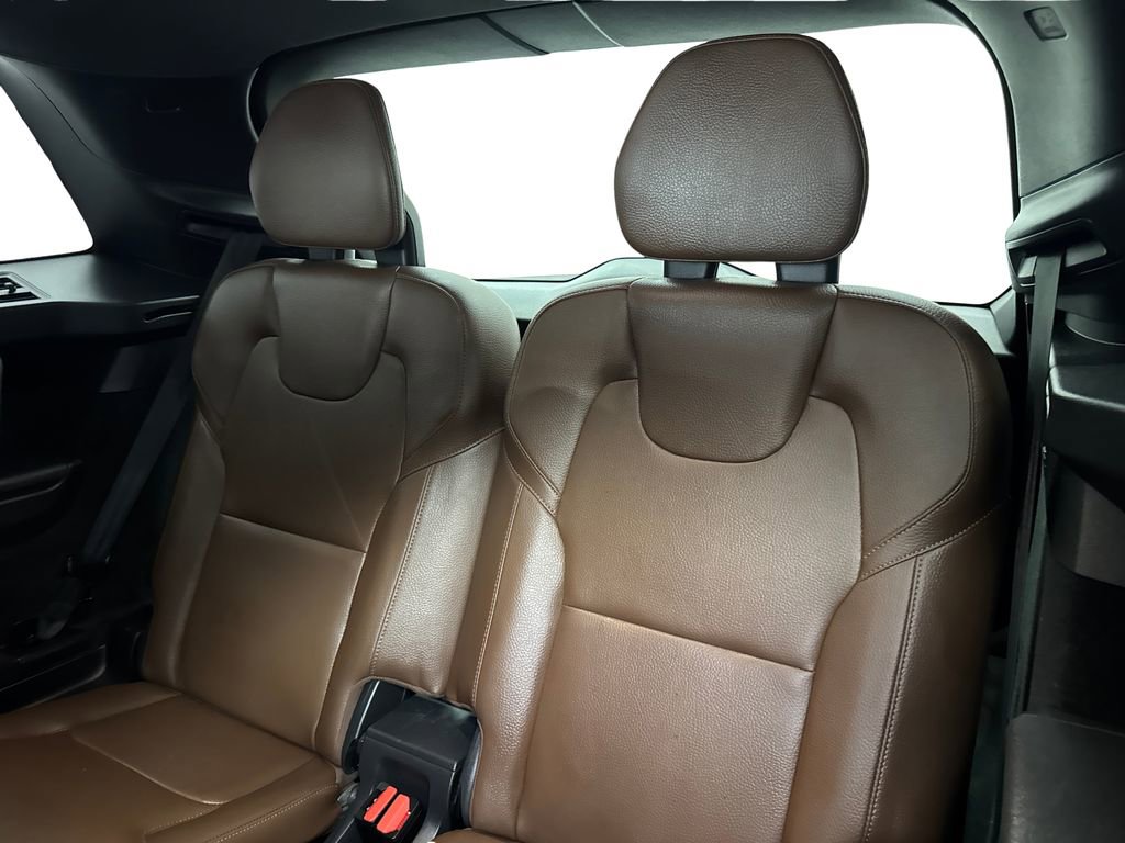 Used 2023 Volvo XC90 B6 Plus image 41