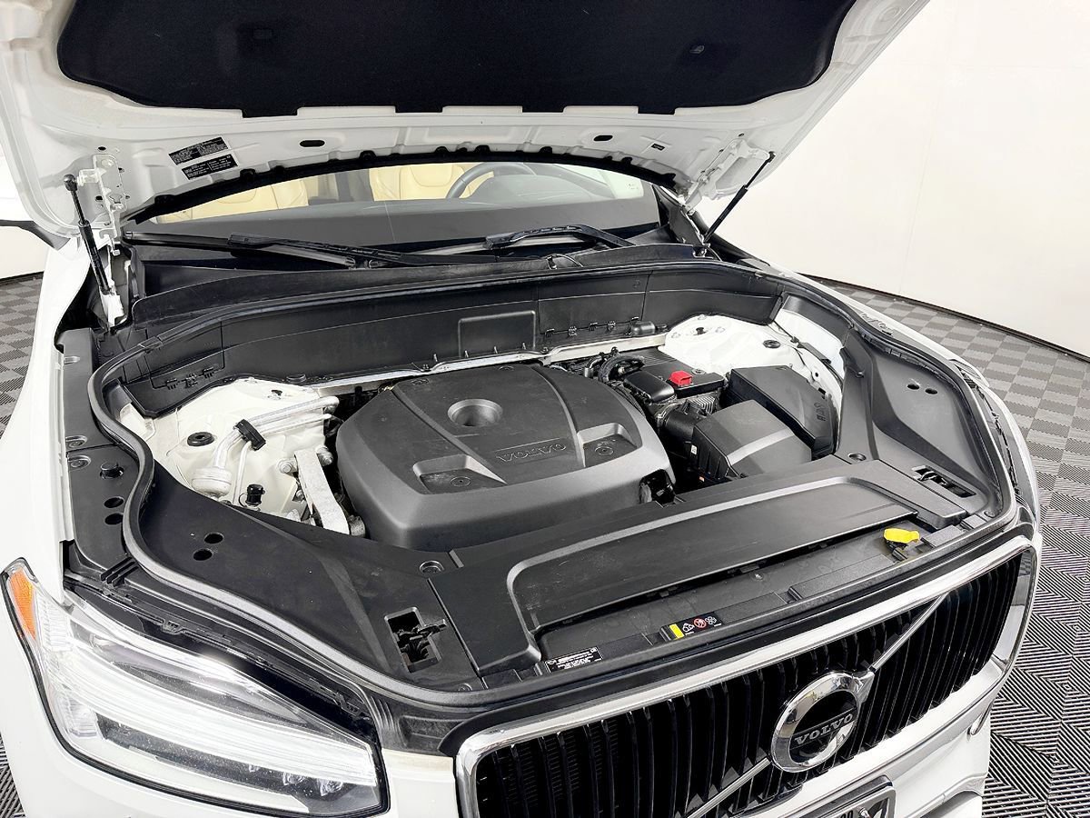 Used 2016 Volvo XC90 T6 Momentum w/ Momentum Plus Package AWD/4WD image 19