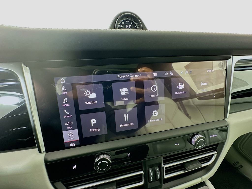 New 2025 Porsche Macan S image 15