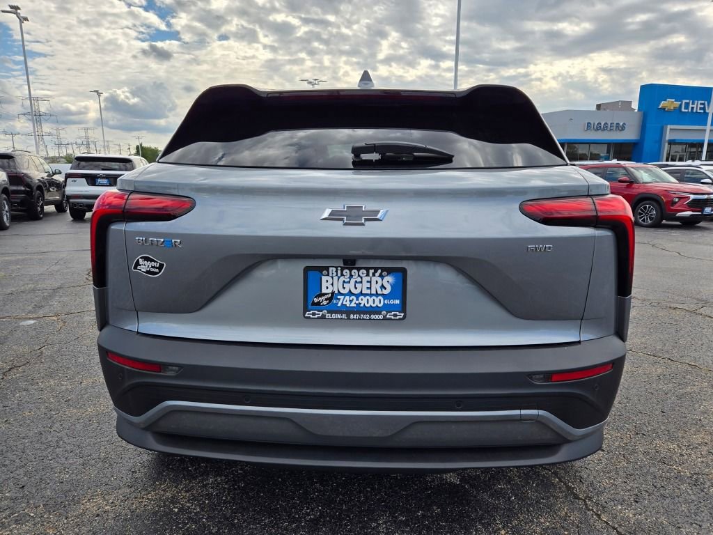 New 2026 Chevrolet Blazer EV LT image 12