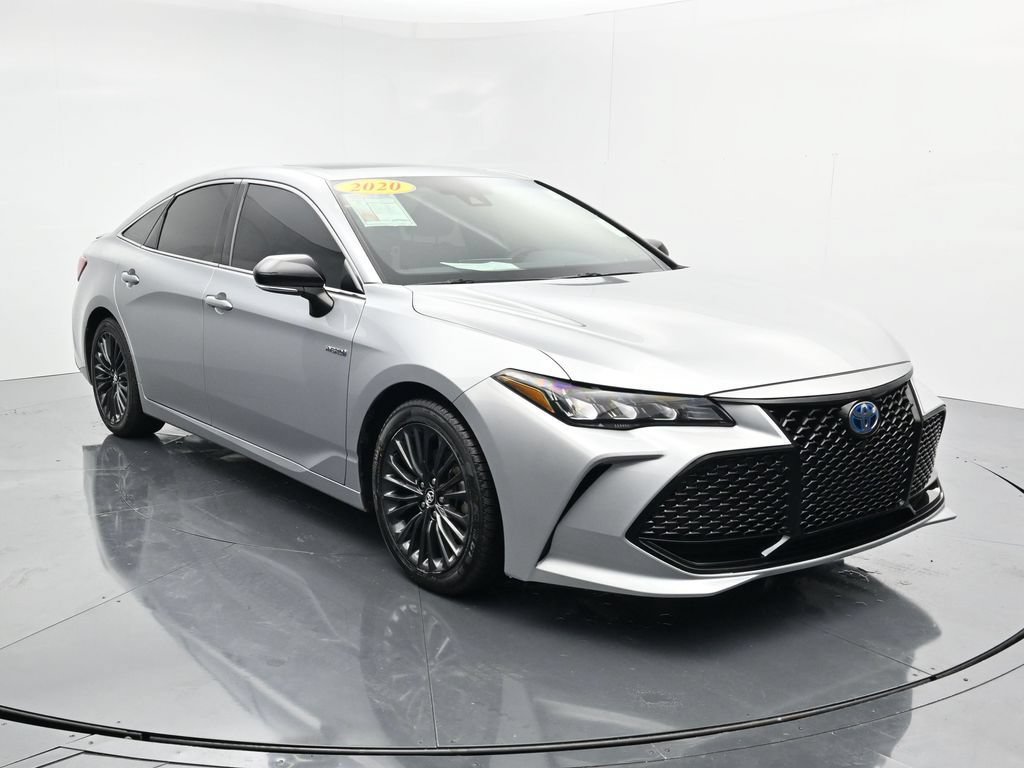 Used 2020 Toyota Avalon XSE FWD image 2