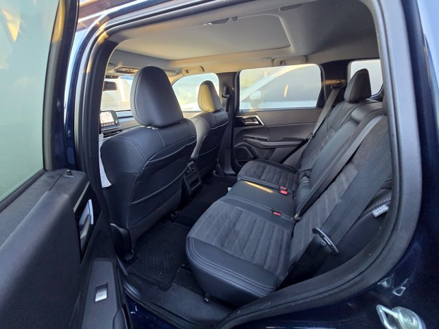 Used 2024 Mitsubishi Outlander SE FWD image 8