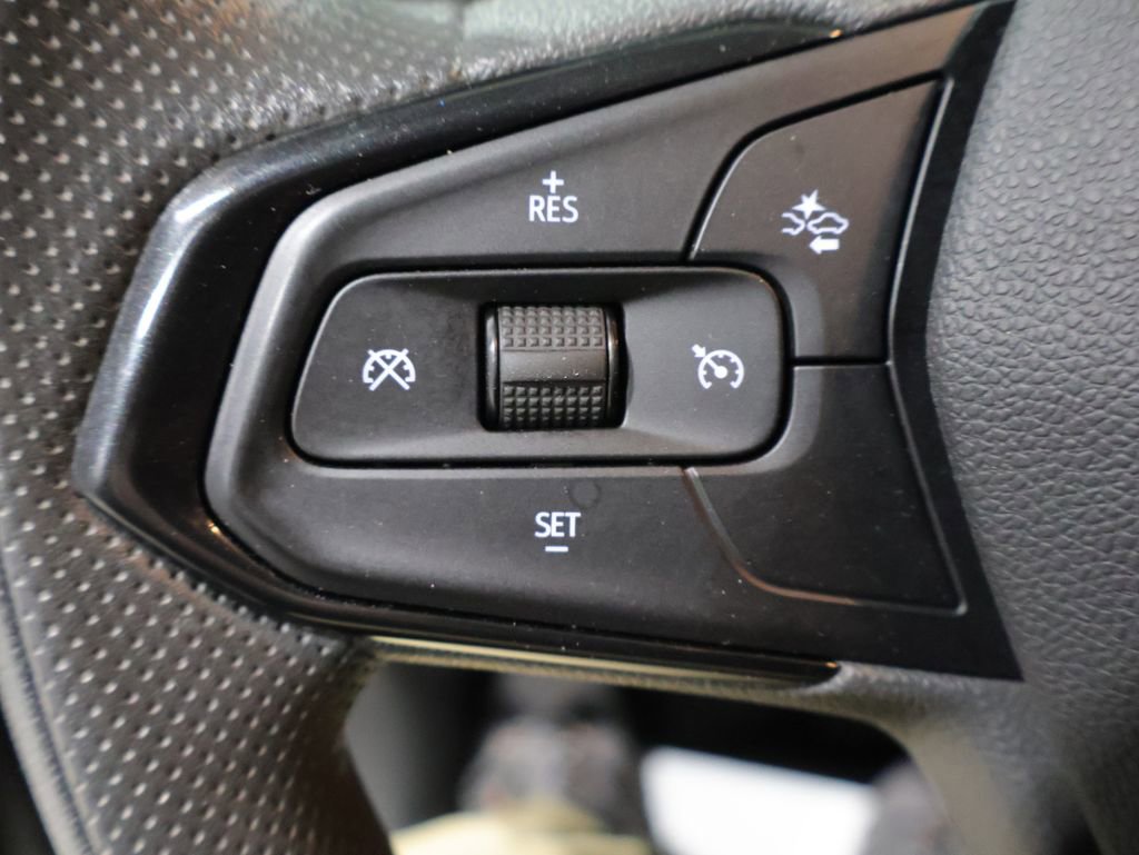 Used 2025 Chevrolet TrailBlazer LT AWD/4WD image 34