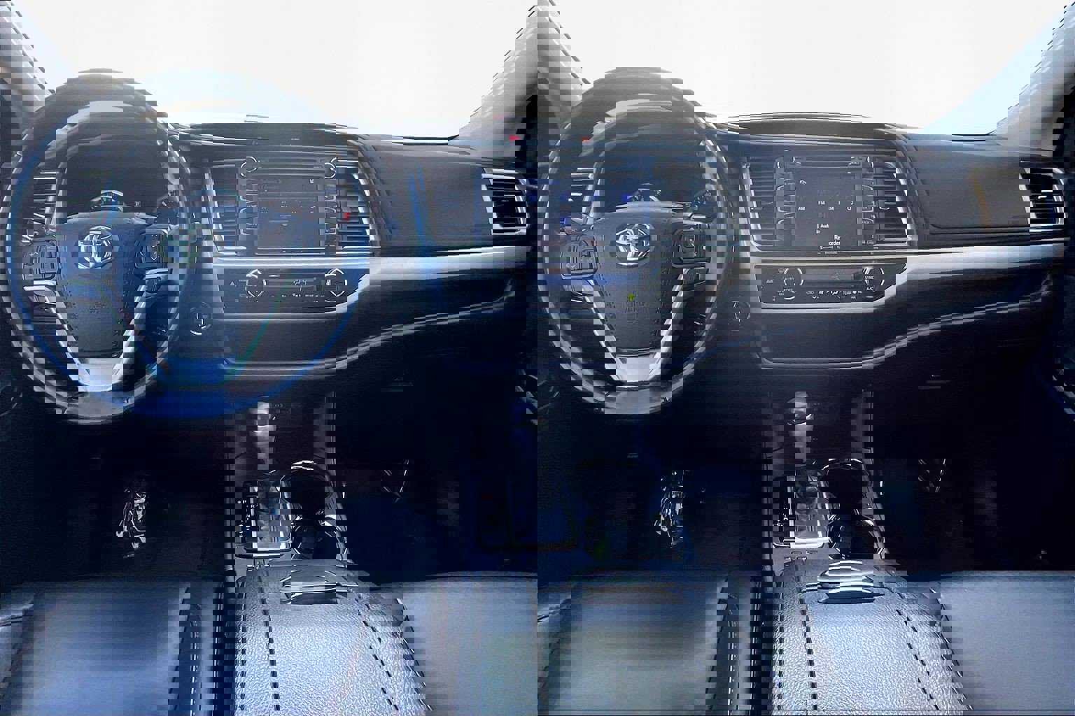 Used 2019 Toyota Highlander XLE image 7