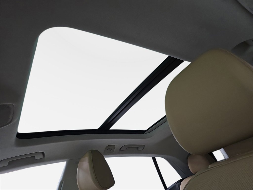 Used 2023 Audi Q8 Prestige w/ Prestige Package image 32