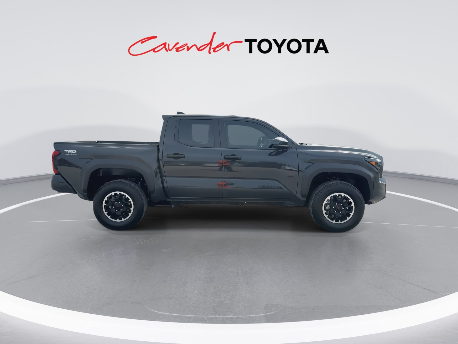 Certified 2025 Toyota Tacoma TRD Off-Road AWD/4WD image 9