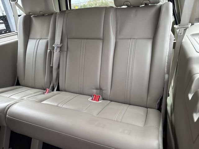 Used 2017 Lincoln Navigator L Select image 16