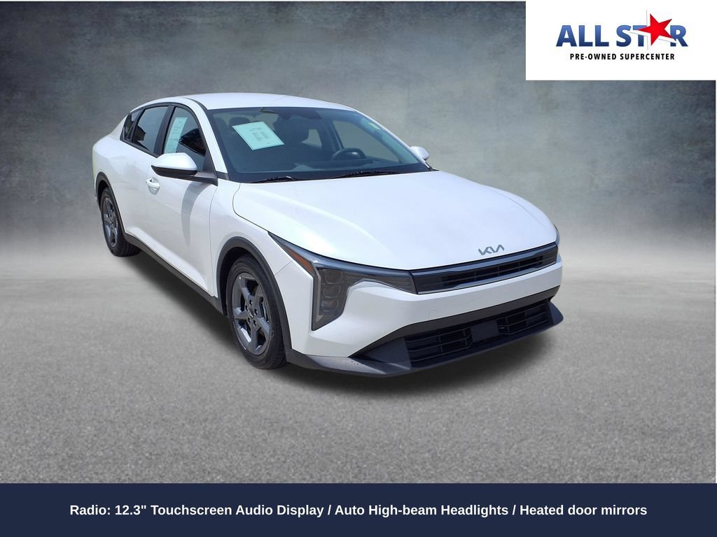 Used 2025 Kia K4 FWD image 1