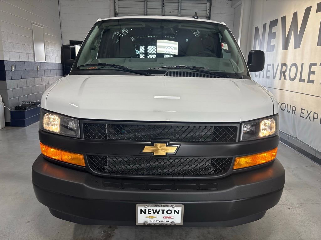 New 2025 Chevrolet Express 2500 Work Van w/ Driver Convenience Package image 15