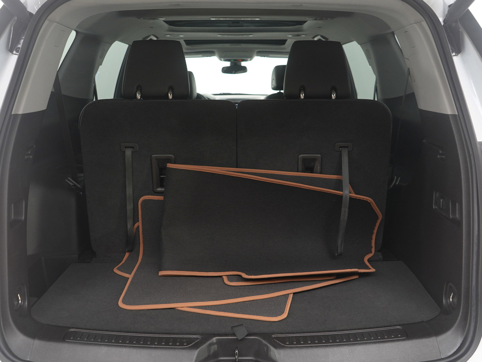 Used 2023 GMC Acadia AT4 w/ Technology Package image 11