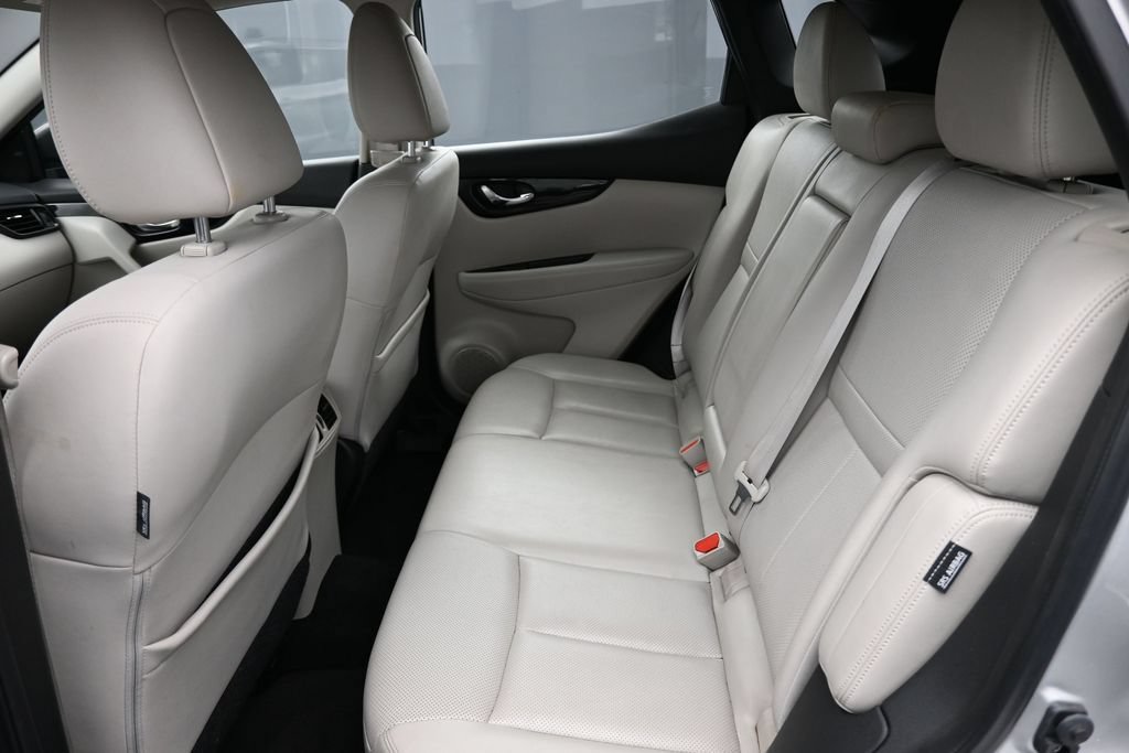 Used 2021 Nissan Rogue Sport SL w/ Premium Package AWD/4WD image 12