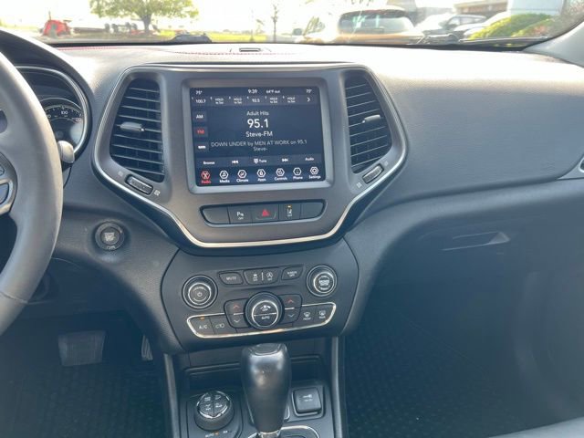 Used 2021 Jeep Cherokee Trailhawk w/ Premium Leather Package image 15