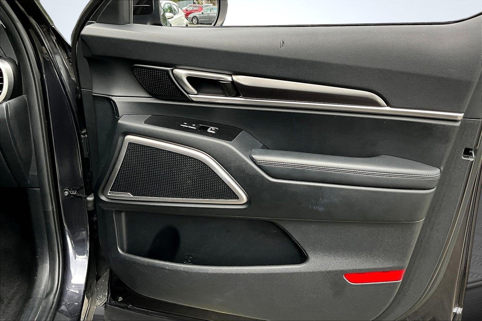 Used 2025 Kia Telluride S FWD image 25