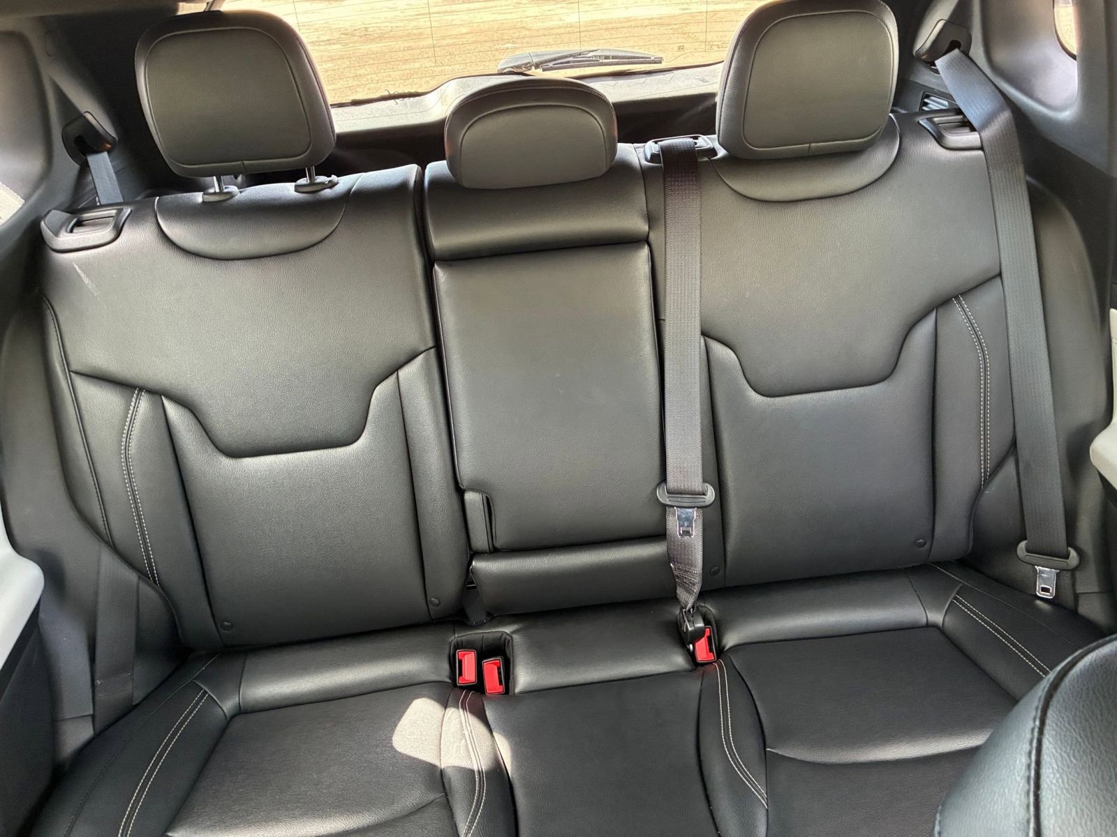 Used 2025 Jeep Compass Limited image 39