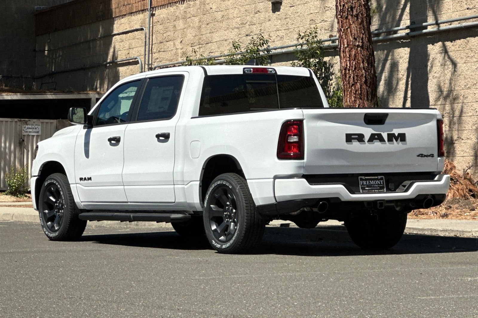 New 2026 RAM 1500 Express AWD/4WD image 5