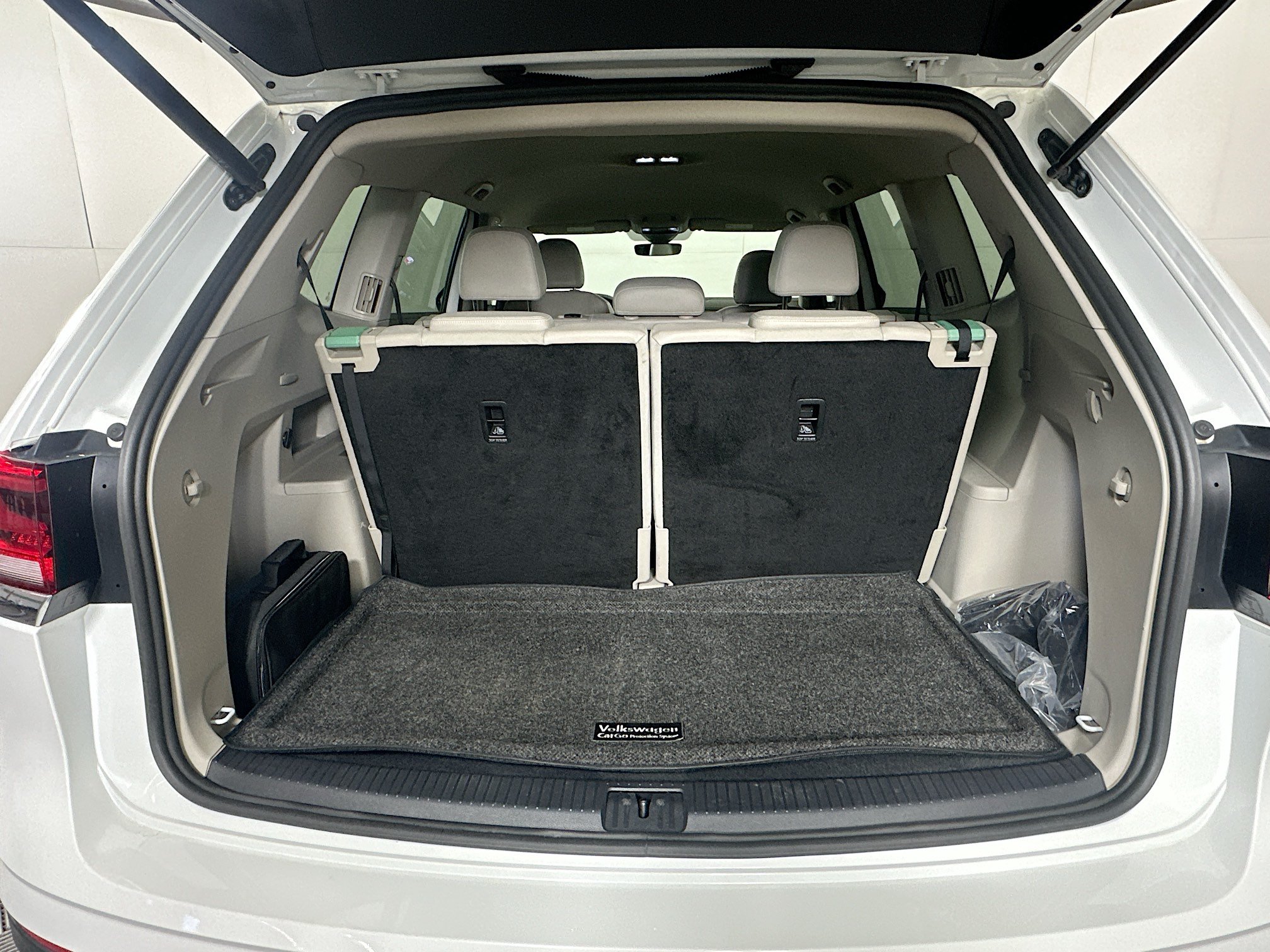 Used 2024 Volkswagen Atlas SE FWD image 29