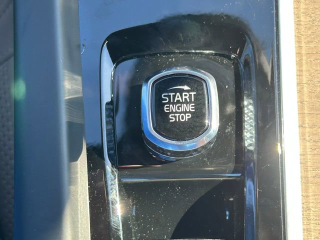 New 2026 Volvo XC60 B5 Core w/ Climate Package PRO image 22