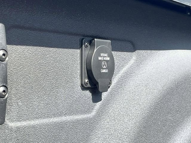 Used 2025 RAM 3500 Laramie AWD/4WD image 21