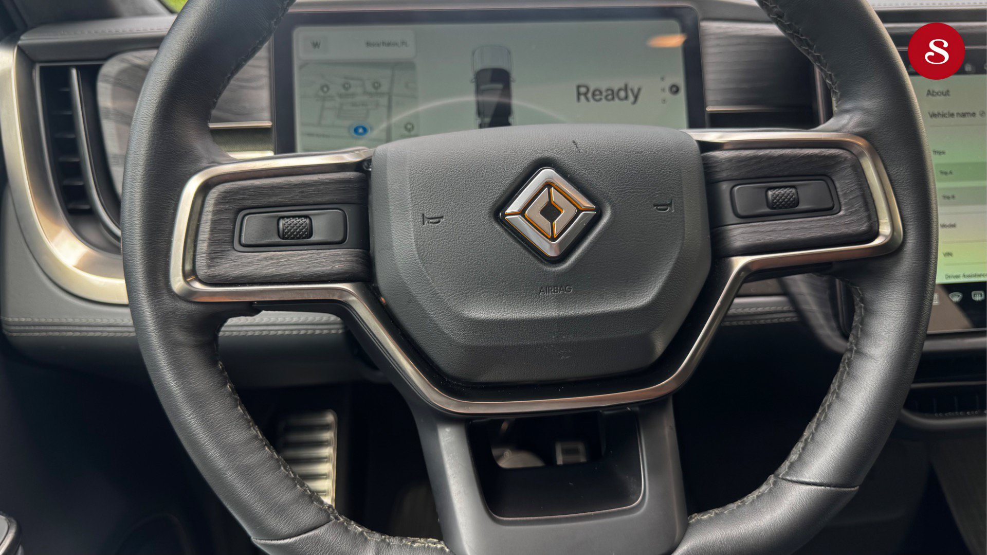 Used 2024 Rivian R1S Adventure AWD/4WD image 14