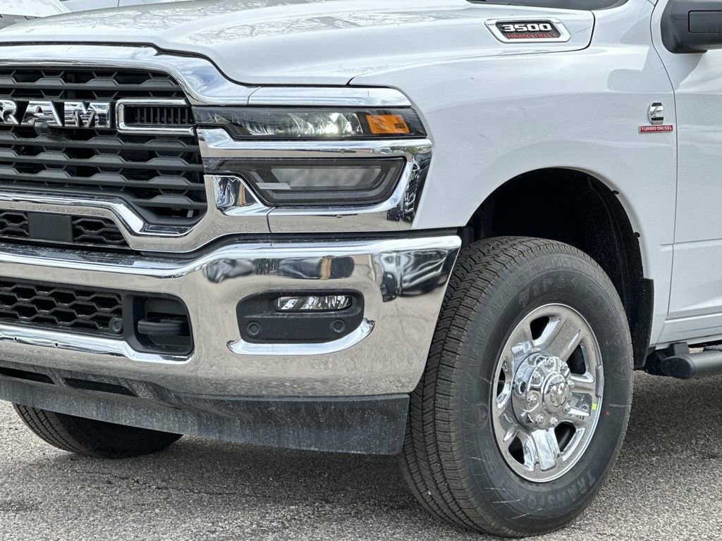 New 2026 RAM 3500 Tradesman AWD/4WD image 7