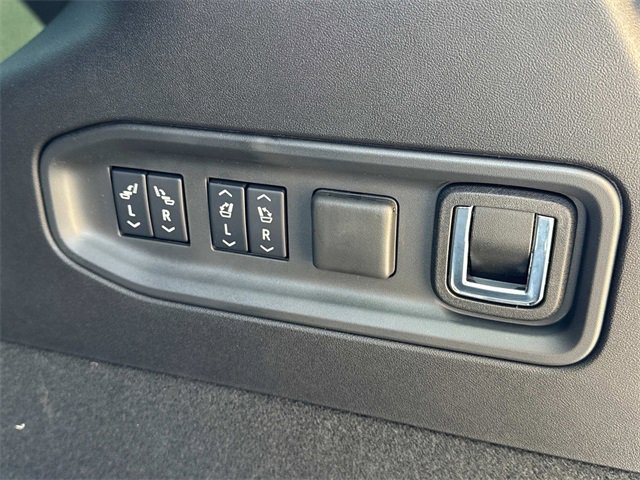 New 2026 Cadillac Vistiq Luxury w/ LPO, Floor Liner Package image 10