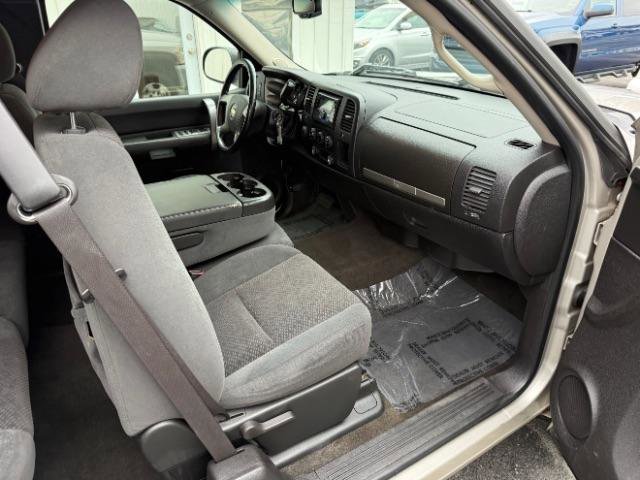 Used 2008 Chevrolet Silverado 1500 LT w/ Power Pack Plus image 9