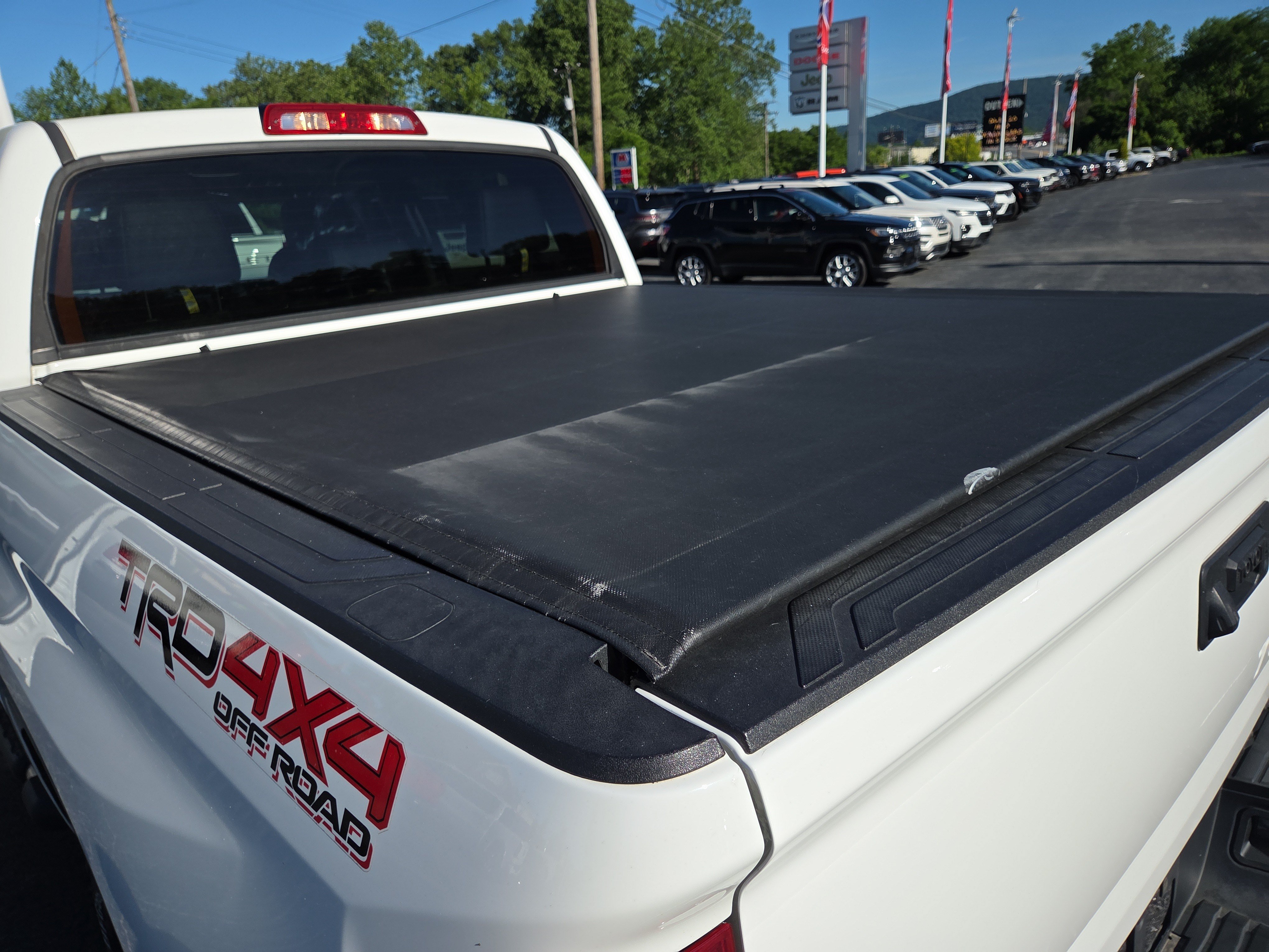Used 2016 Toyota Tundra Limited w/ Limited Premium Package AWD/4WD image 37
