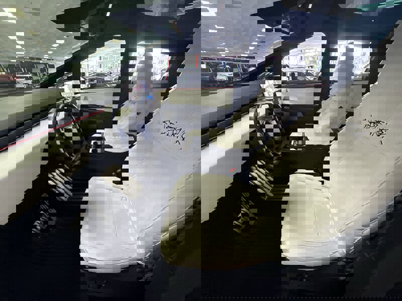 Used 2024 Tesla Cybertruck AWD Crew Cab image 16