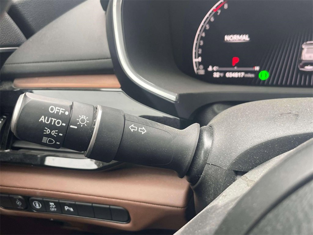 Used 2023 Acura MDX Technology image 23