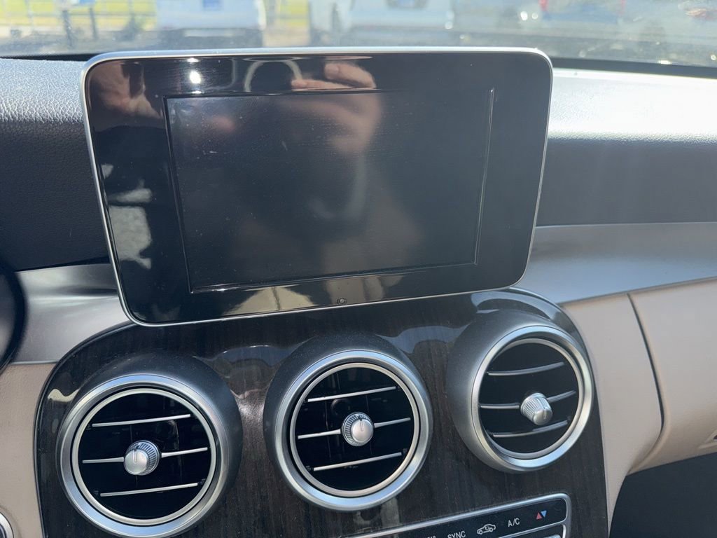 Used 2018 Mercedes-Benz C 300 Sedan image 9