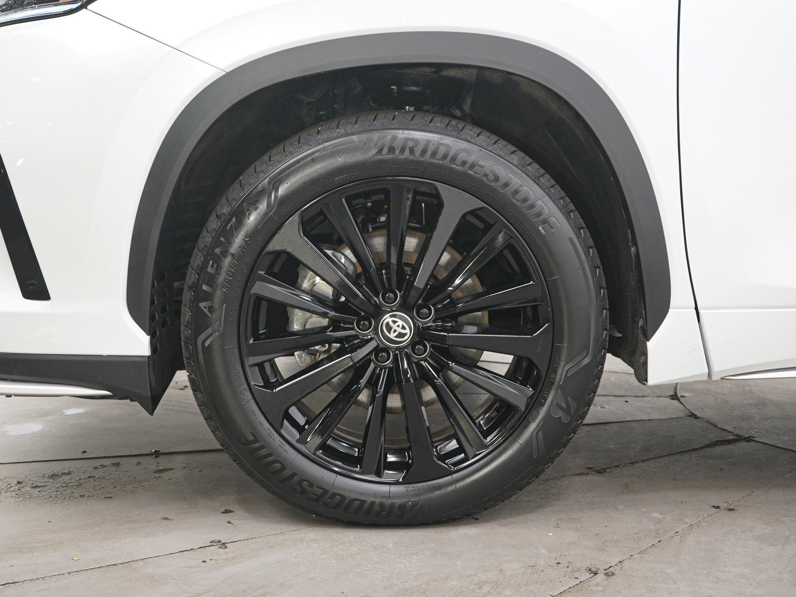 Used 2026 Toyota Highlander XSE AWD/4WD image 31