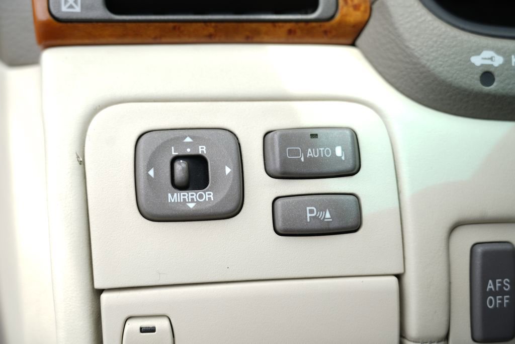 Used 2005 Lexus LS 430 RWD image 50
